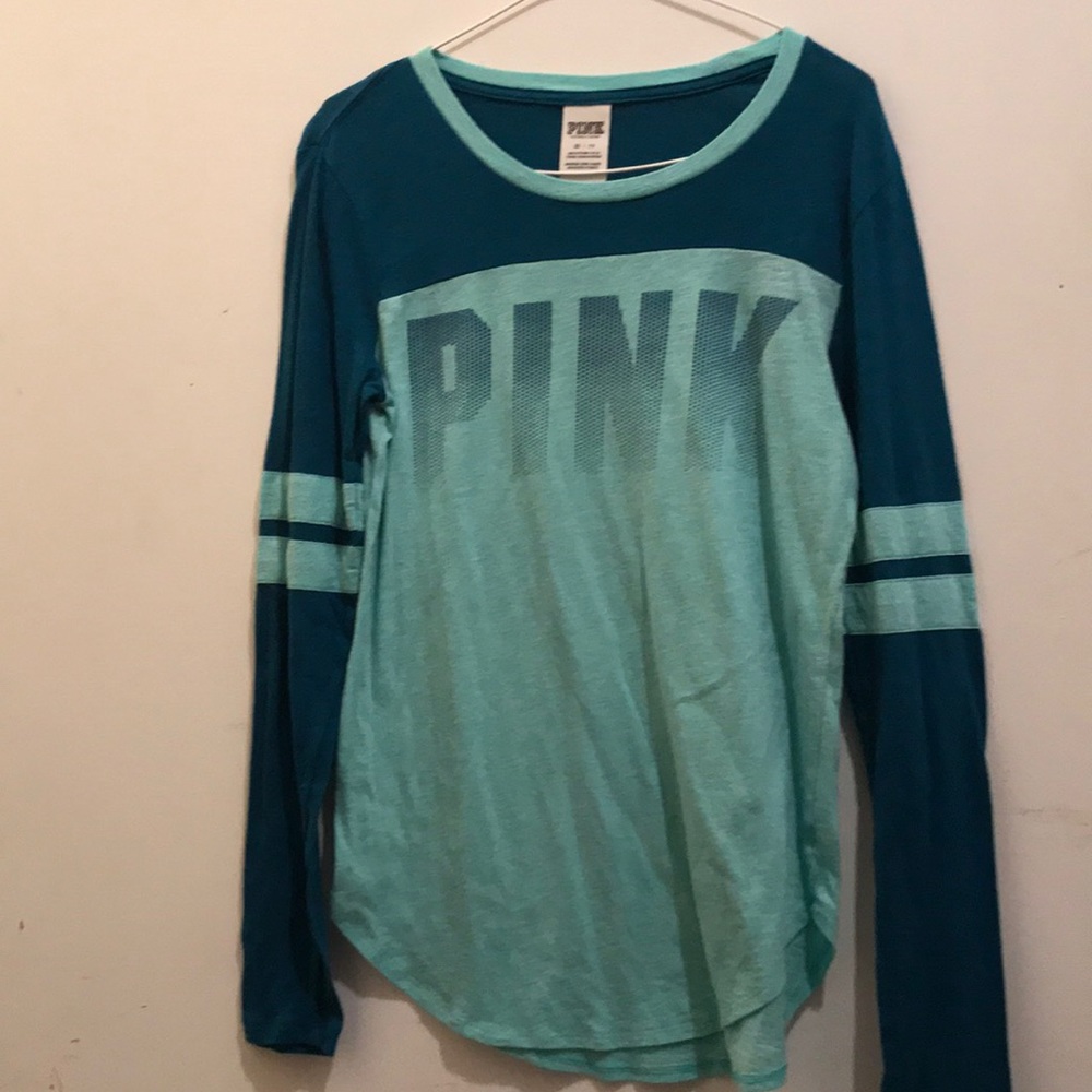 BLUE VS PINK T SHIRT